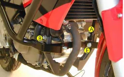 Barra di protezione della scuola guida anteriore - nera per Honda CBR 125 R fino al 2010