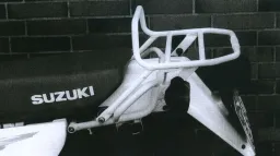 Tubo Topcasecarrier - nero per Suzuki DR 125 SE