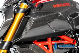 Copritubo lato sinistro lucido Diavel 1260
