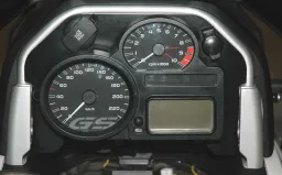 Pannello cruscotto 2 *Unità tachimetro* con alimentazione di bordo e presa di corrente ausiliaria BMW R1200GS (2008-2012)/R1200GS Adventure (2008-2013)